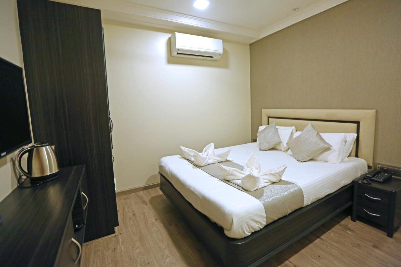 Gulf Hotel Mumbai- The Boutique Hotel Colaba Mumbai Exterior foto