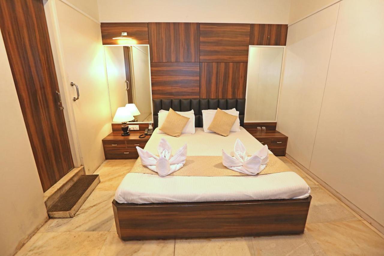 Gulf Hotel Mumbai- The Boutique Hotel Colaba Mumbai Exterior foto